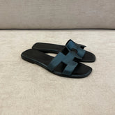 Hermès Metallic Green Oran - Size 37