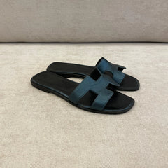 Hermès Metallic Green Oran - Size 37