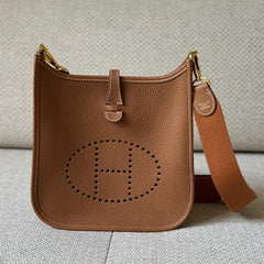 Hermès Evelyne 23 Gold on Gold with Strap - Stamp K