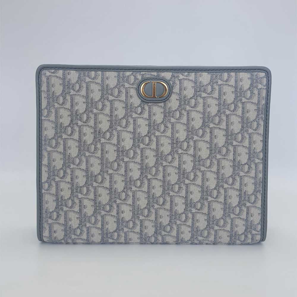 Medium 30 Montaigne Pouch