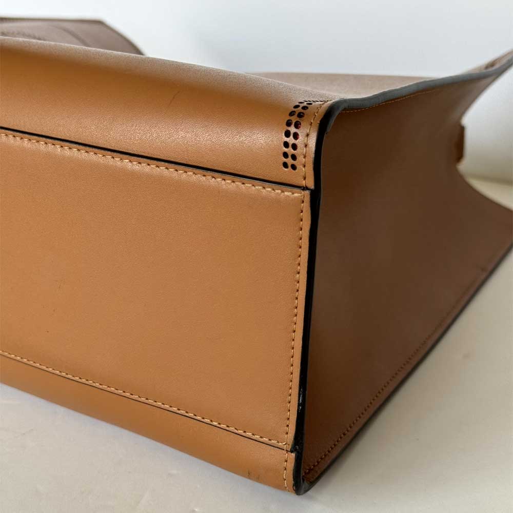 Medium Runaway Leather Tote