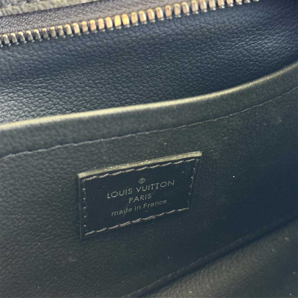 Locket Dopp Travel Kit