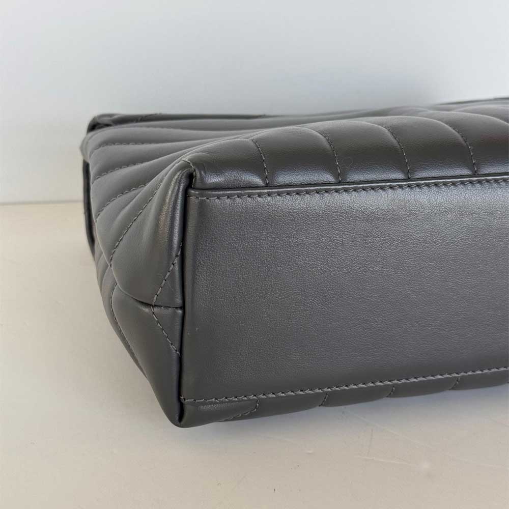 Small Grey Loulou