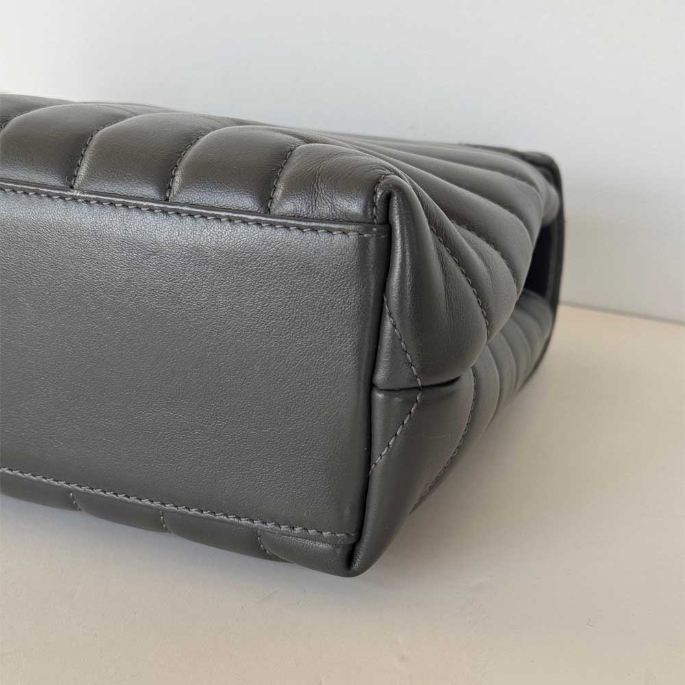 Small Grey Loulou