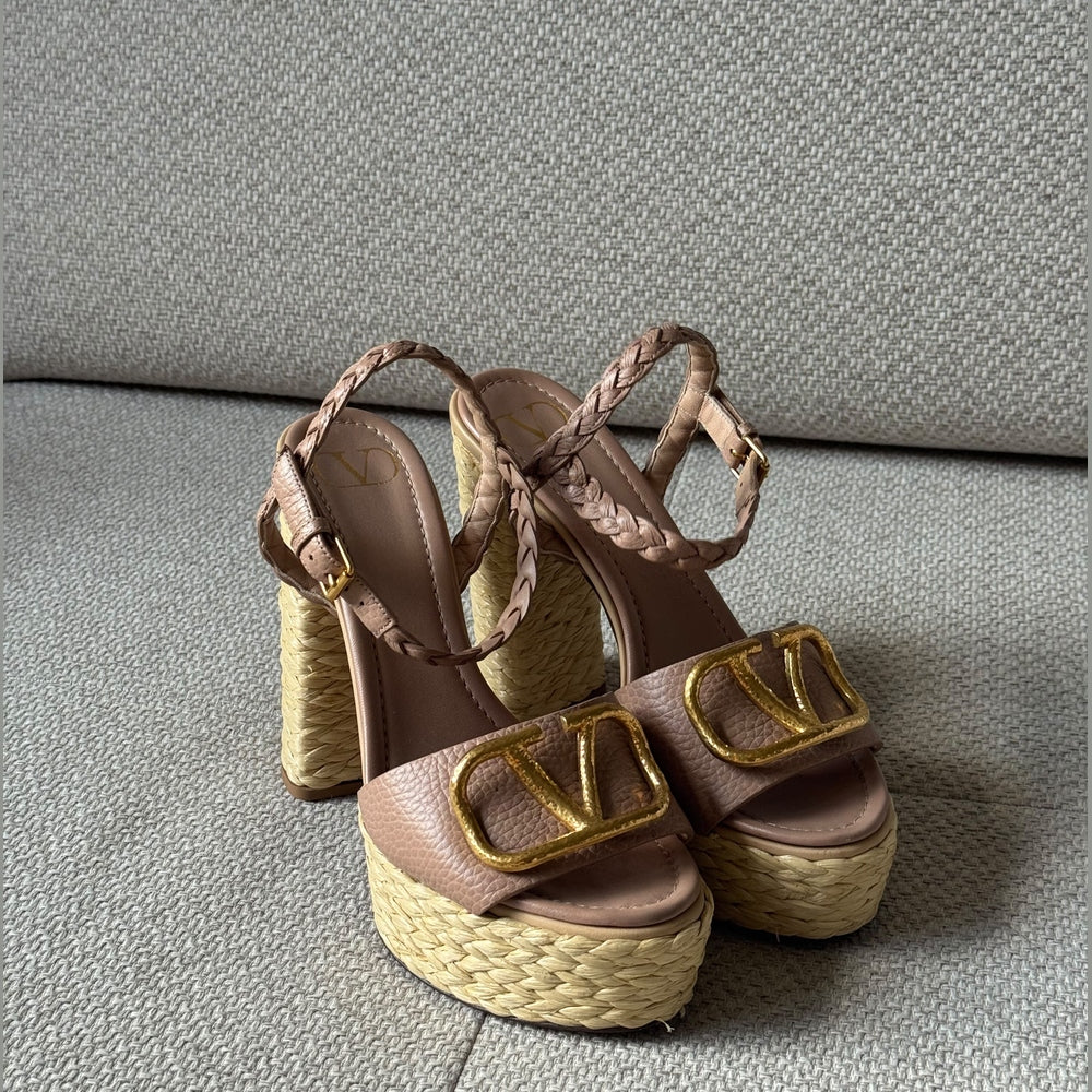 Valentino Garavani Pink Nude VLogo Raffia Platform Sandals – Size 37.5