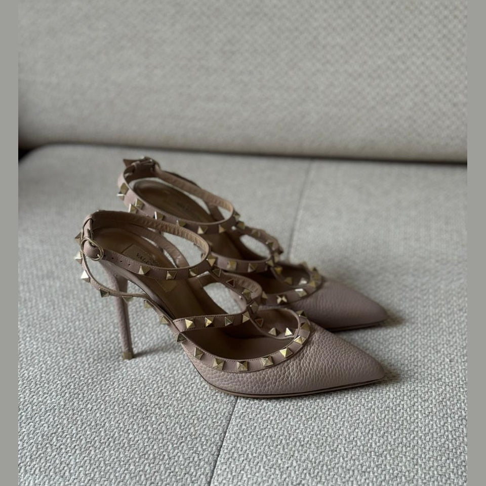 Valentino Garavani Pink Powder Rockstud Pumps - Size 39½