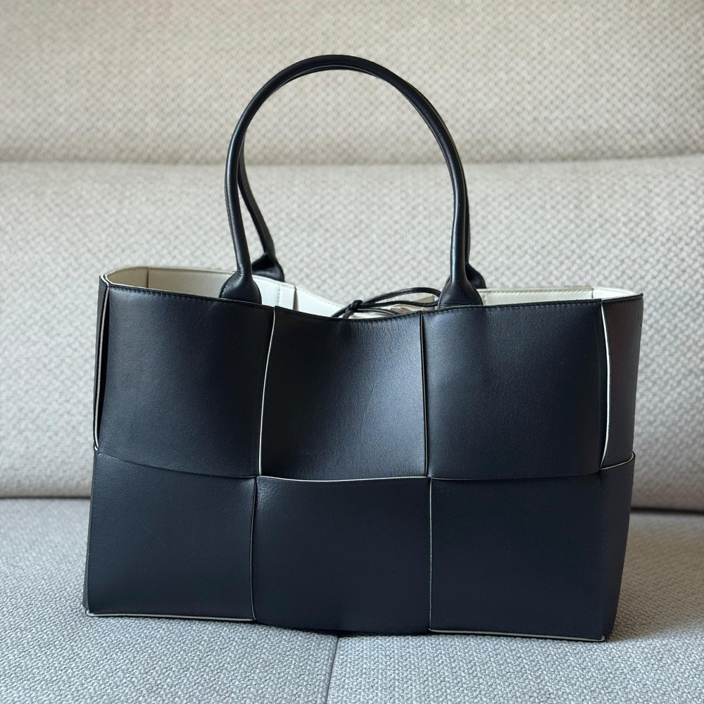 Bottega Veneta Black Leather Arco Tote