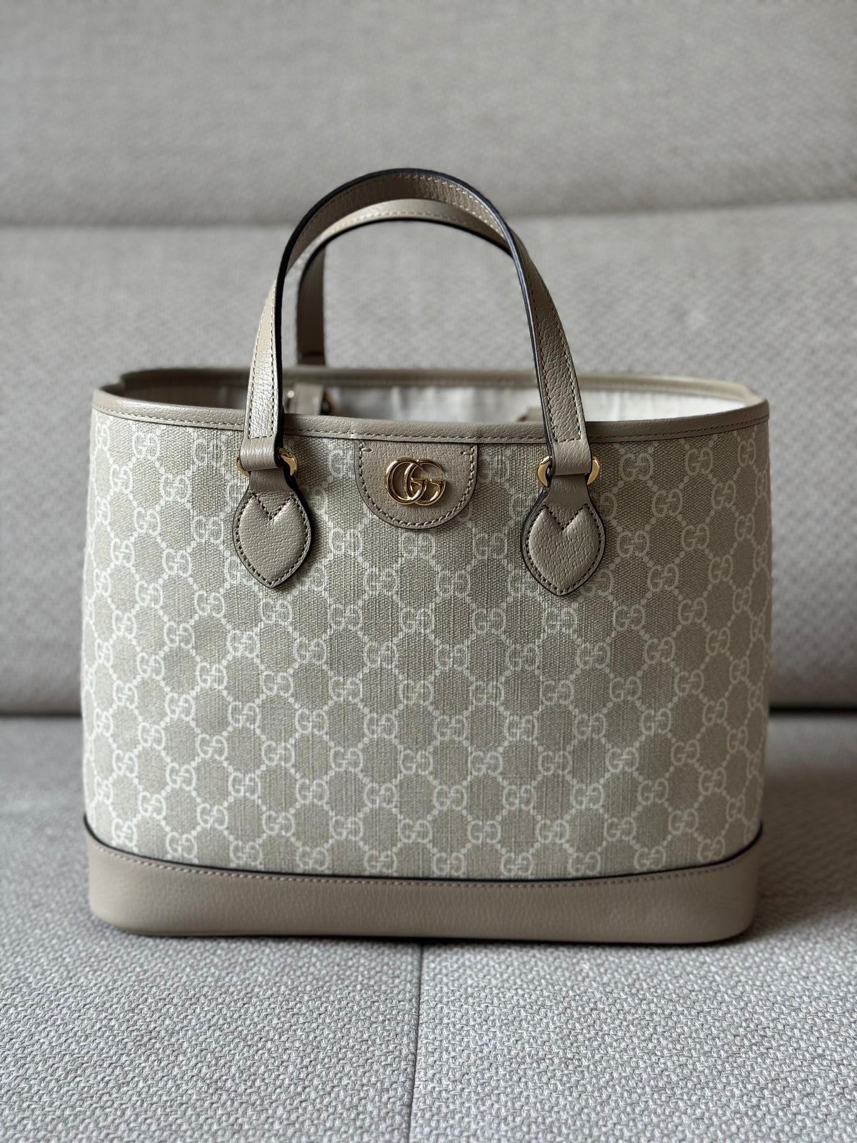 Gucci Ophidia Small Tote – Beige & White GG Supreme Canvas with Oatmeal Trim