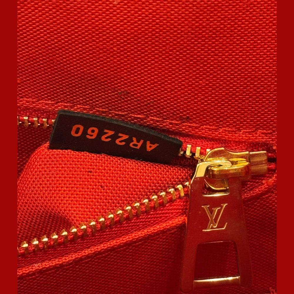 Louis Vuitton On the Go Reverse Giant Monogram GM