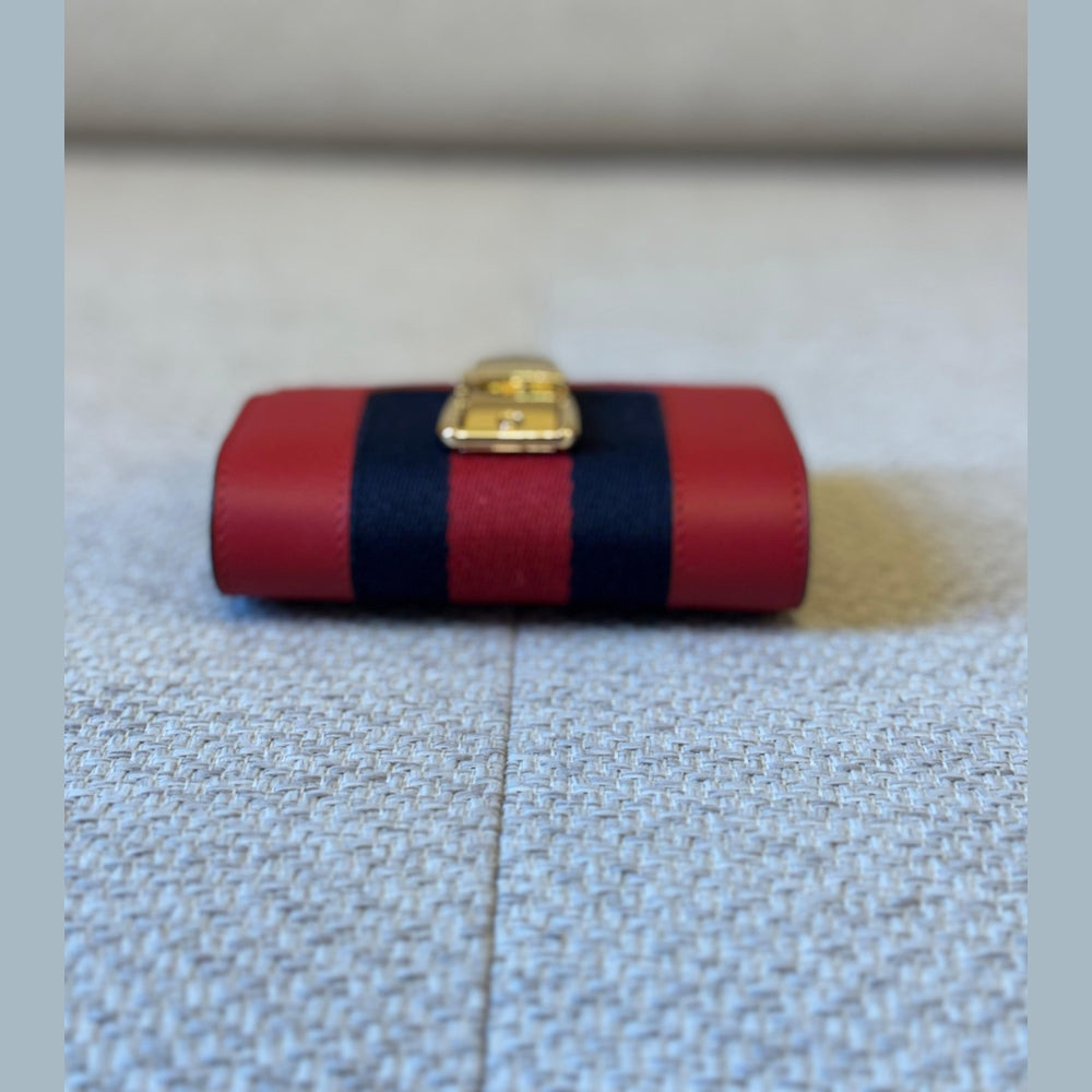 Gucci Calfskin Sylvie Wallet in Hibiscus Red