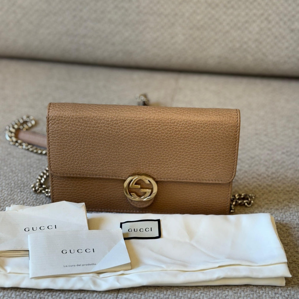 Gucci Interlocking G Beige Wallet On Chain