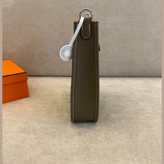Hermès Evelyne TPM 16 in Etoupe Clemence Leather