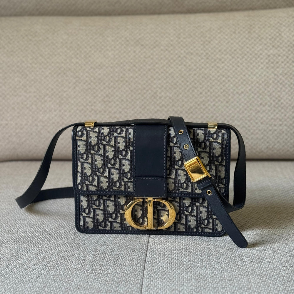 Christian Dior Oblique 30 Montaigne Shoulder Bag