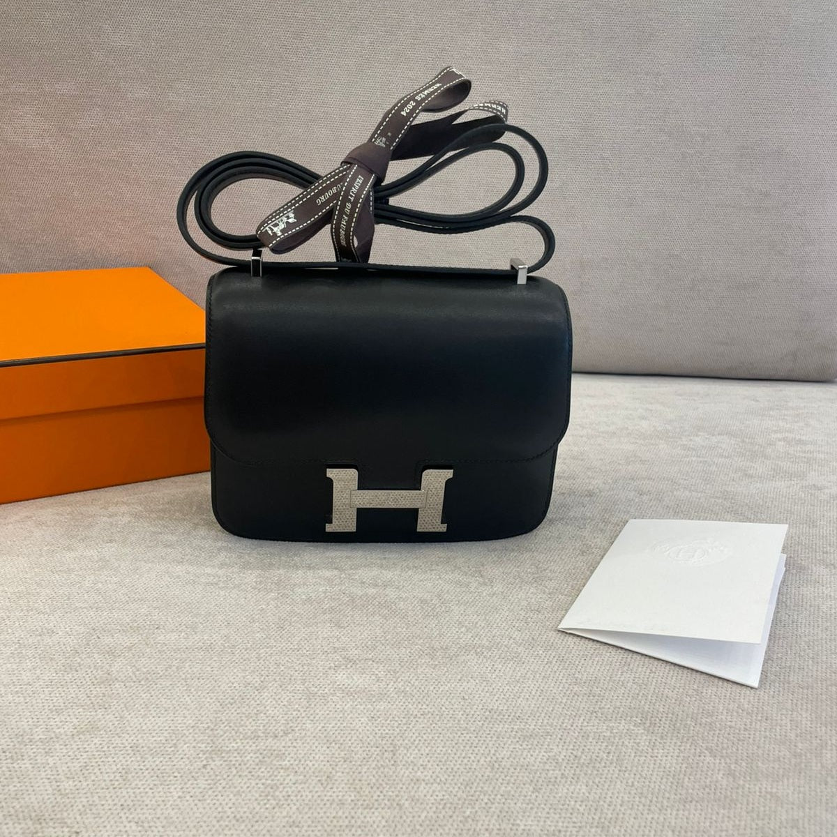 Hermès Black EverCalf Leather Constance 18 PHW