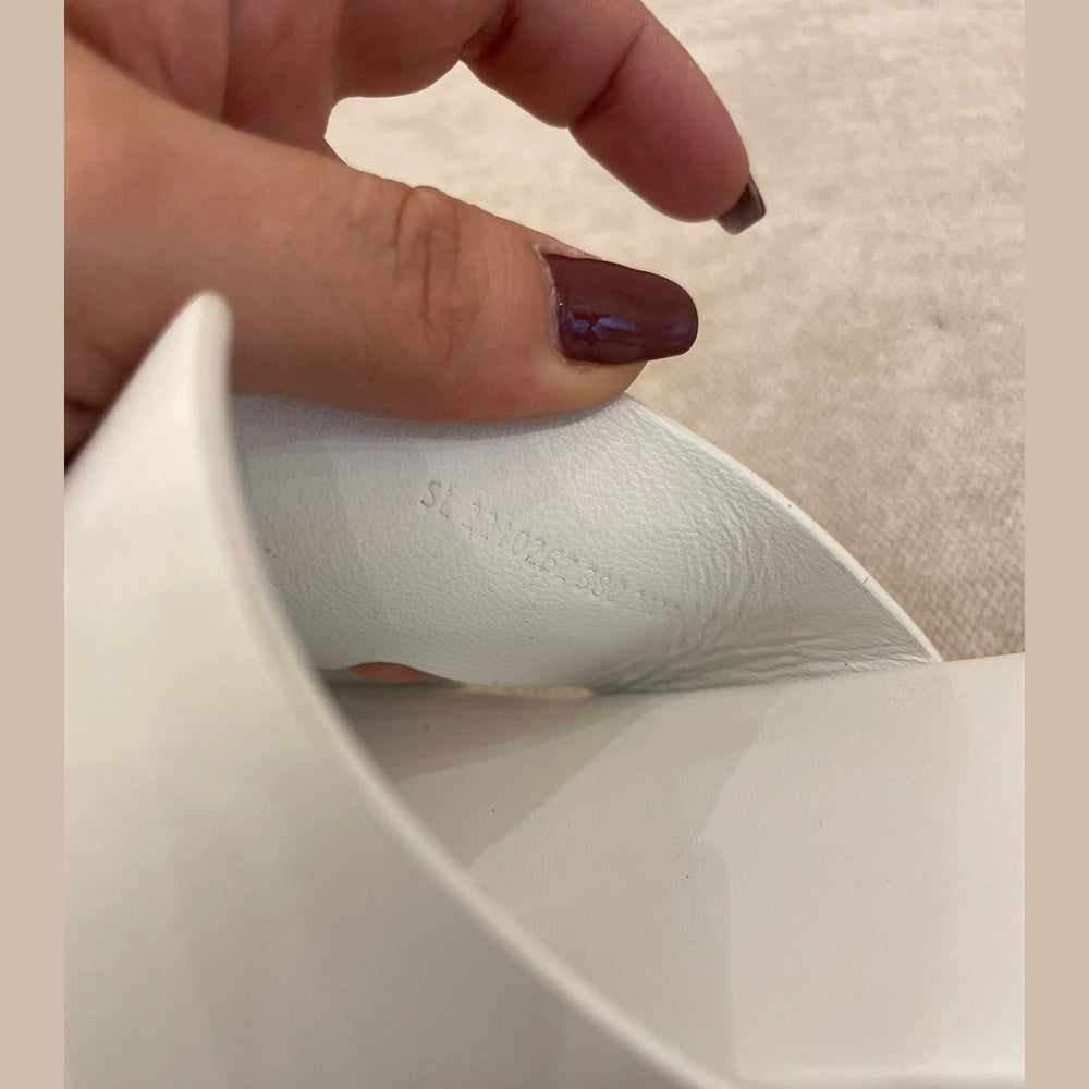 Hermès White Leather Eze Mules - Size 38