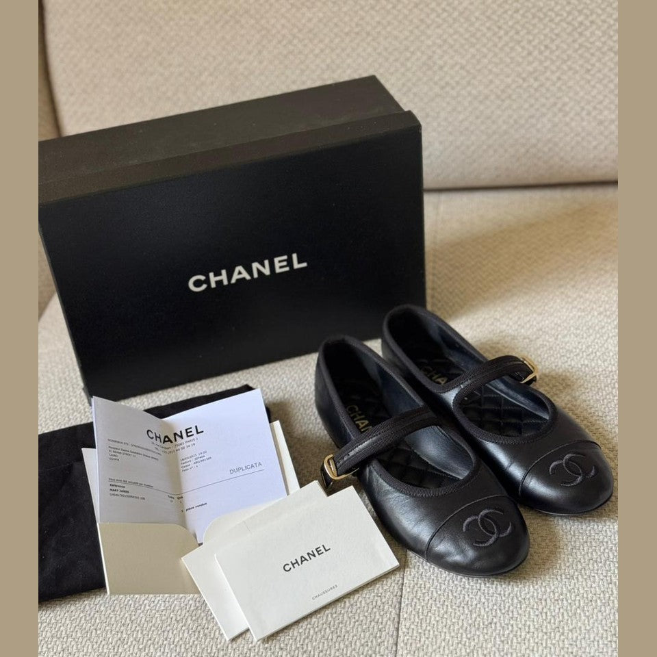 Chanel Black Leather Ballerina Mary Jane Flats - Size 37