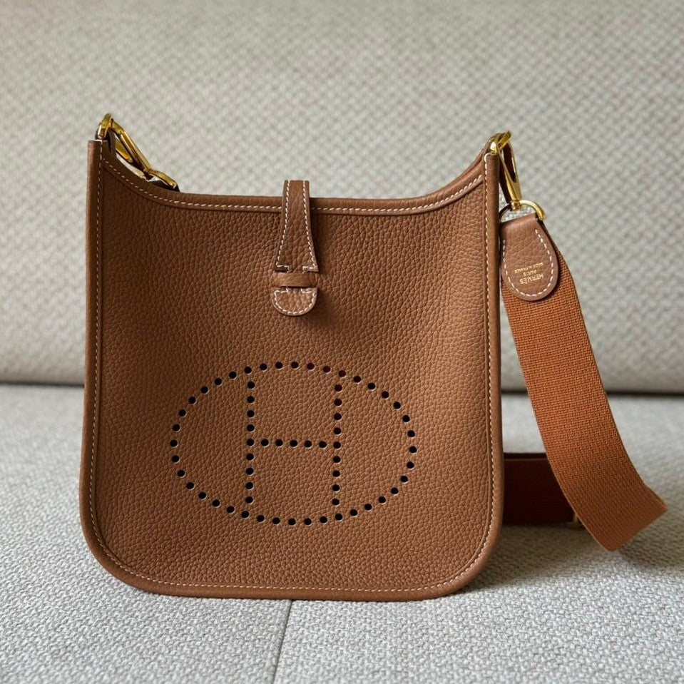 Hermès Evelyne 23 Gold on Gold with Strap - Stamp K