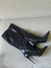 Gucci Black Leather Knee High Aneta Boots with Pearl Buttons - Size 40