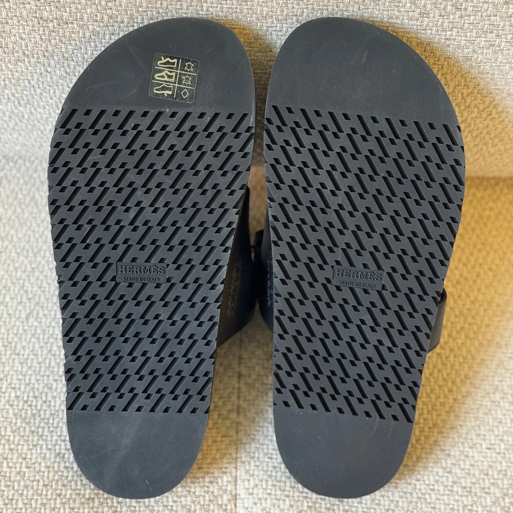 Hermès Black Calfskin Leather Chypre Sandals - Size 39