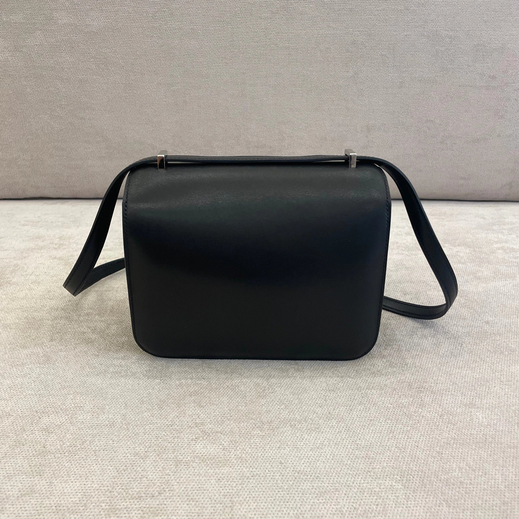 Hermès Black EverCalf Leather Constance 18 PHW